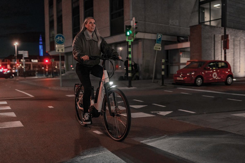 Koplamp Axa NXT 30 Steady - zwart