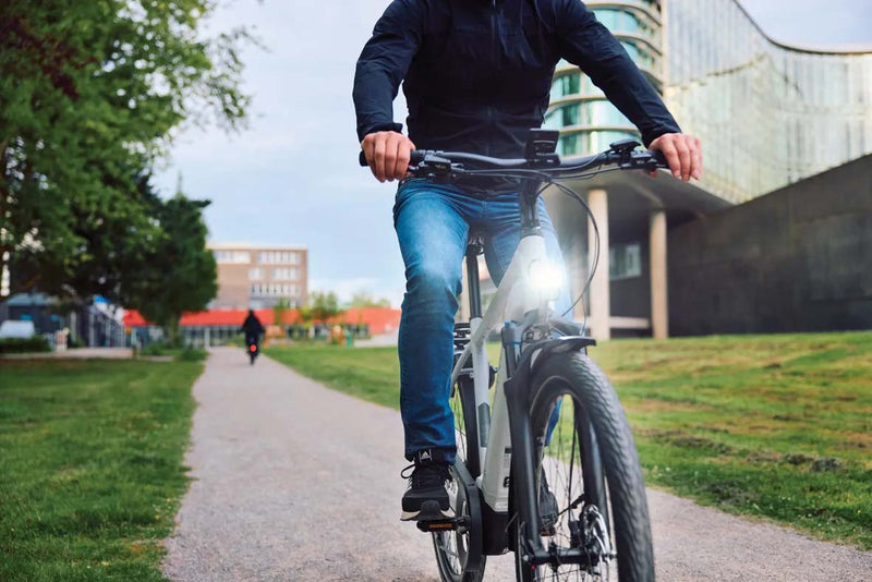 Koplamp Trelock LS 805-T Lighthammer 80 Lux voor dynamo - zwart