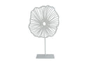 Sculptuur Aoife L op standaard off-white metaal 25x8x49cm