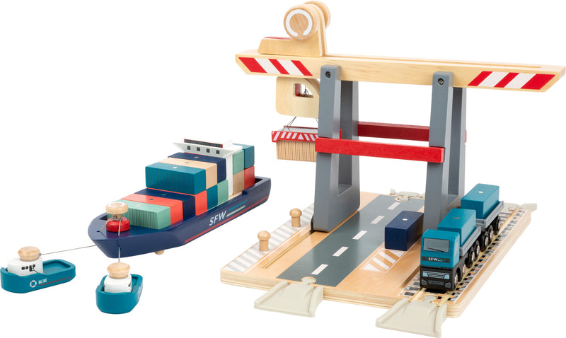 Containerterminal met toebehoren