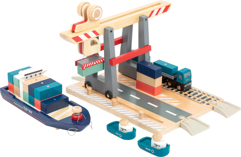 Containerterminal met toebehoren