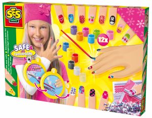 SES Nagels Versieren