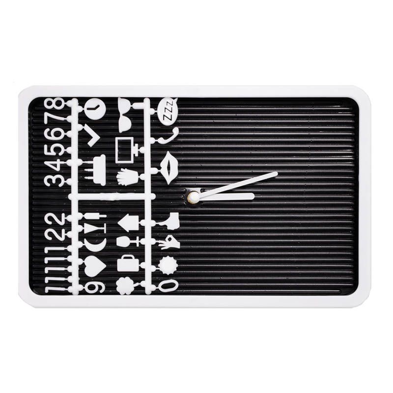 Klok met PEG board