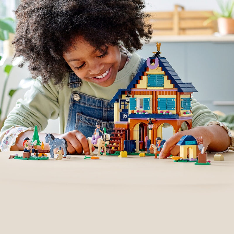 LEGO Friends Paardrijdbasis in het bos