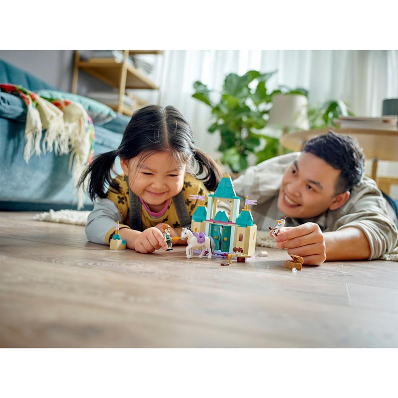 LEGO Disney Princess Anna en Olaf Plezier in het kasteel