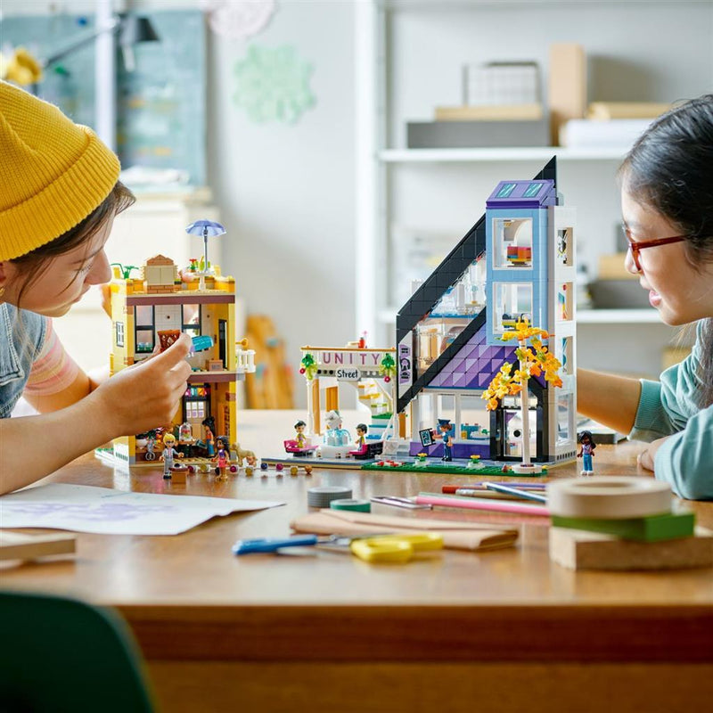 LEGO Friends Bloemen- en decoratiewinkel in de stad