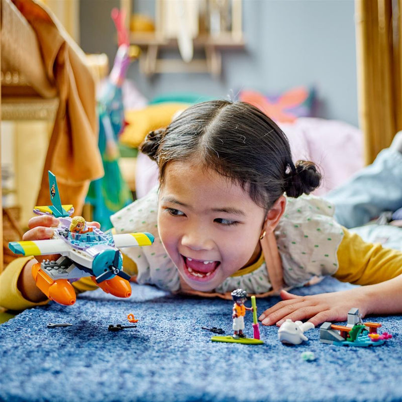 LEGO Friends 41752 Reddingsvliegtuig op Zee