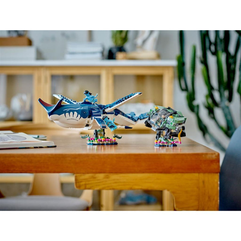 LEGO Avatar Payakan the Tulkun en Crab Suit