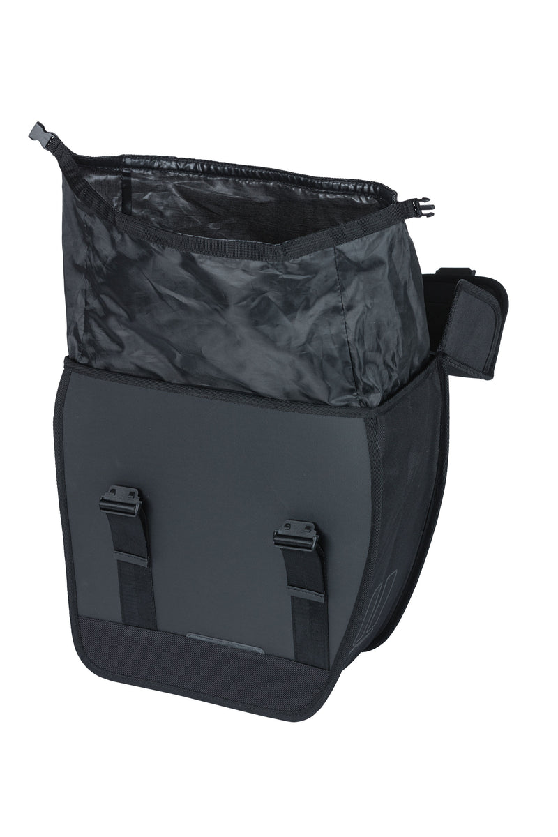Fietstas Basil Tour Waterproof Right 14 liter 34 x 14 x 34 cm  - zwart