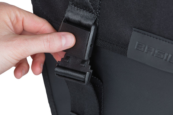 Dubbele fietstas Basil Tour Waterproof 28 liter 34 x 14 x 34 cm - zwart