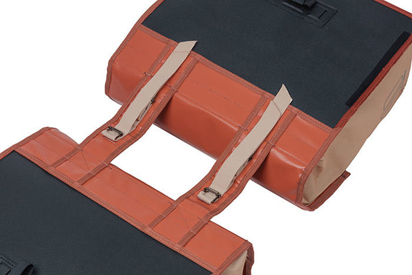 Dubbele fietstas Basil Urban Load 48-53 liter 40 x 17 x 46 cm - terra red/rose