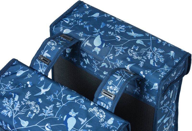 Dubbele fietstas Basil Wanderlust 35 liter 36 x 14 x 41cm - indigo blauw