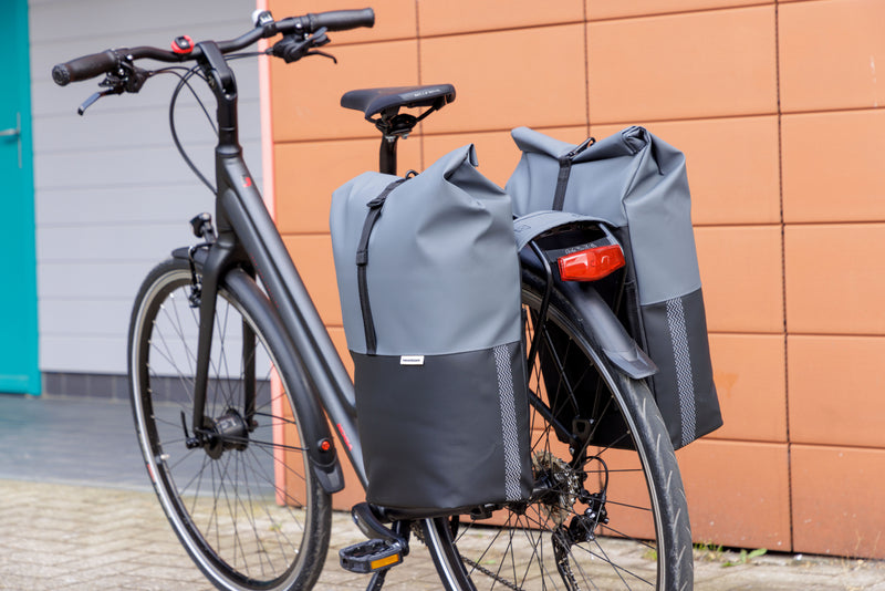 Dubbele fietstas New Looxs Nyborg 34 liter - 30 x 17 x 37cm (x2) - donkergrijs/zwart