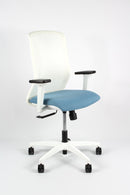 Geen Merk LF-2021525 Bureaustoel Linea Tekna White 01 L.blauw/wit Met 3D Armleuning