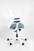 Geen Merk LF-2021525 Bureaustoel Linea Tekna White 01 L.blauw/wit Met 3D Armleuning