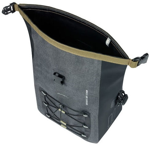 Enkele fietstas Basil Navigator Storm M 12-15 liter 34 x 28 x 17 cm - zwart