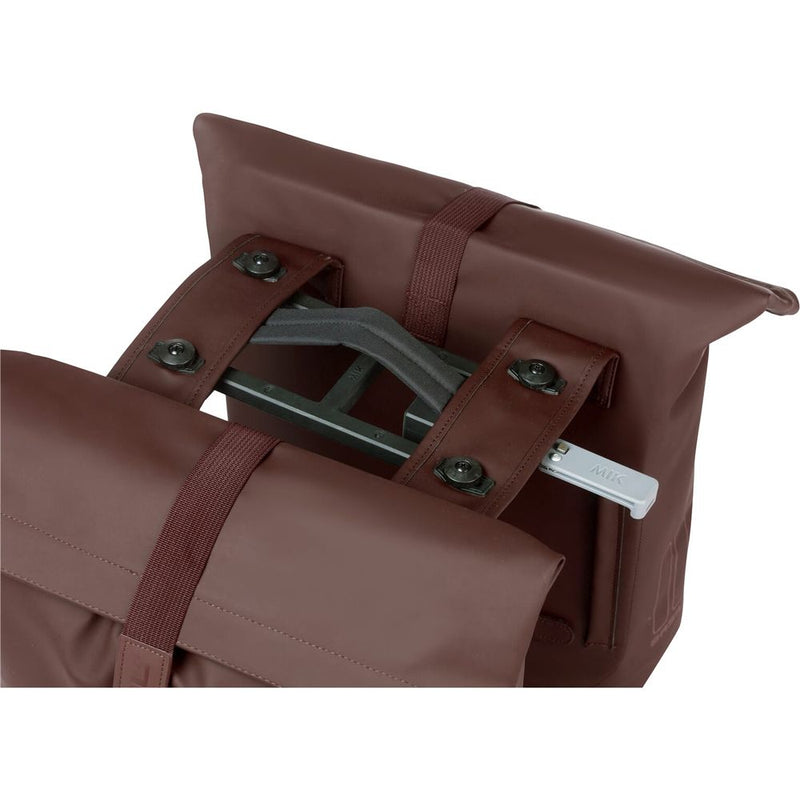 Dubbele fietstas Basil City MIK 28-32 liter 12 x 30 x 33 cm - roasted brown