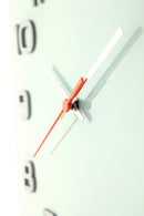 NeXtime NE-8816WI Wandklok 30 X 30 X 3.5 Cm, Glas, Wit, 'Classy Square'