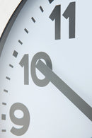 NeXtime NE-3999ARRC Wandklok Dia. 35 Cm, Aluminium, Wit, 'Station' Radio Controlled (DCF)