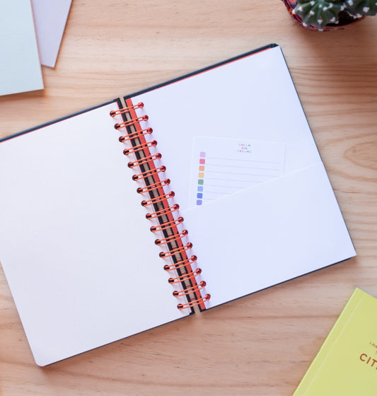 notitieboek hardcover A5 14,8 x 21 cm zwart/rood