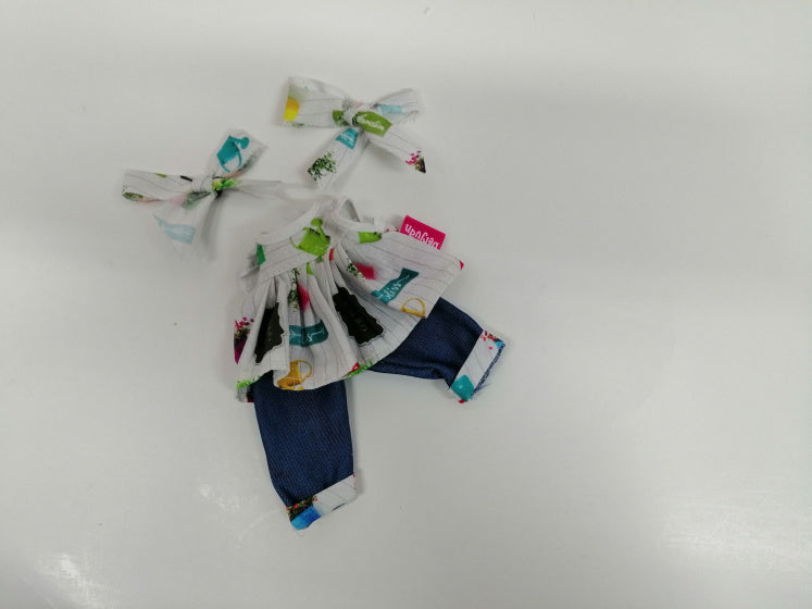 tienerpop kleertjes Luci junior vinyl wit/blauw