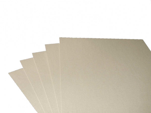 Gebleekt kraft karton 50 x 70 cm 25 vel