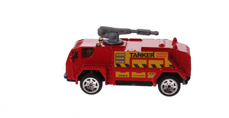 schaalmodel spuitwagen 1:64 rood 7 cm