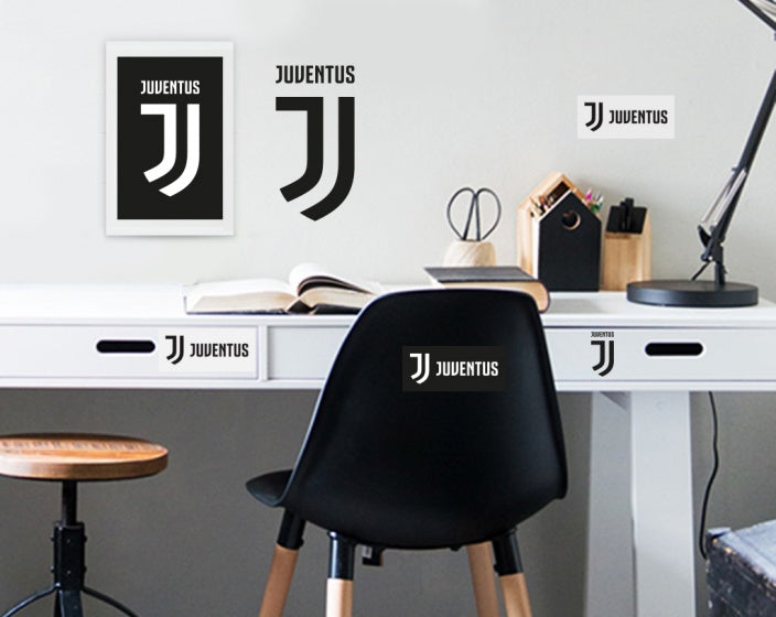 muursticker logo 2 stickervellen zwart/wit