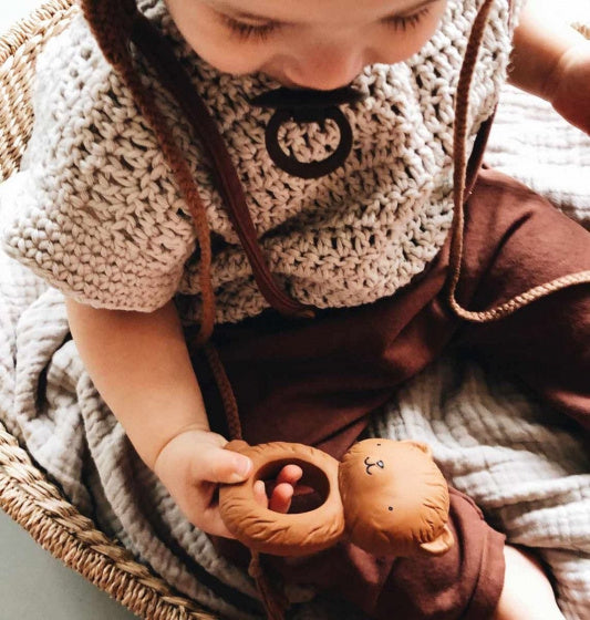 bijtring Beer junior 10 cm rubber bruin