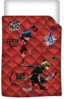 quilt Hero meisjes 140 x 200 cm polyester rood/zwart