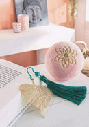 stressbal Omm For You 7 cm pluche grijs