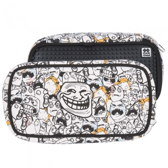 etui met siliconen paneel troll 23 x 13 cm zwart/wit