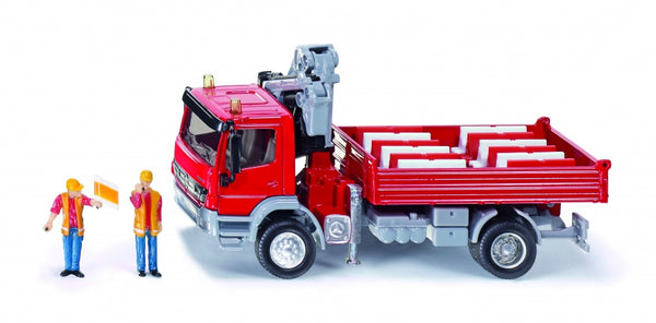 Siku 3534 Mercedes Altego met Kraan + 2 Figuren en 12 Blokken 1:50