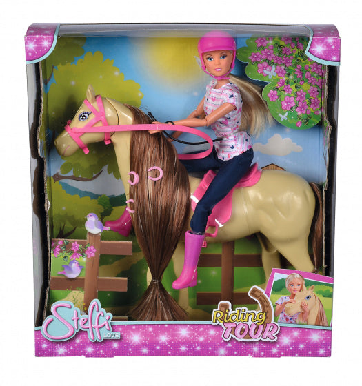 Steffi Love, Ruiter set