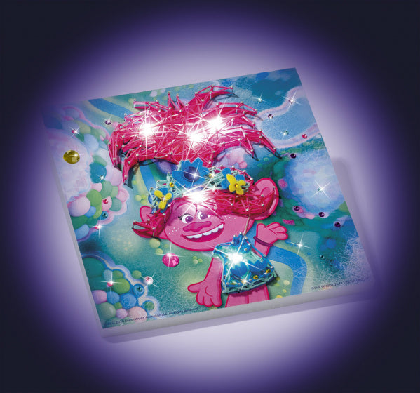 Totum Dreamworks Trolls String Art Licht Poppy + Licht