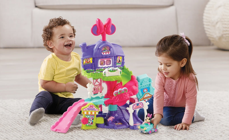 VTech Toet Toet Minnie's Winkelparadijs + Minnie Mouse Cabrio + Licht en Geluid
