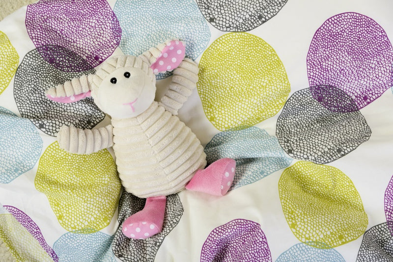 warmteknuffel lammetje 27 cm wit/roze