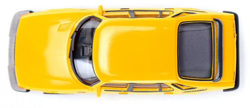 miniatuurauto Saab 900 Turbo 1:87 geel