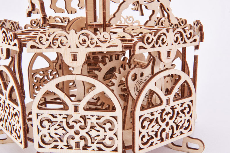 modelbouw Carrousel hout 30 cm bruin 179 onderdelen